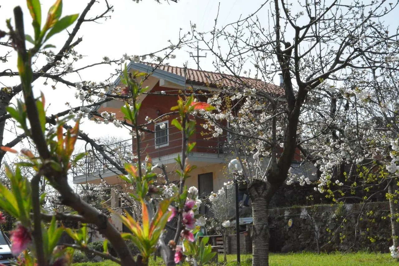 Villa La terra dei ciliegi tra l'Etna e il mare di Taormina Piedimonte Etneo